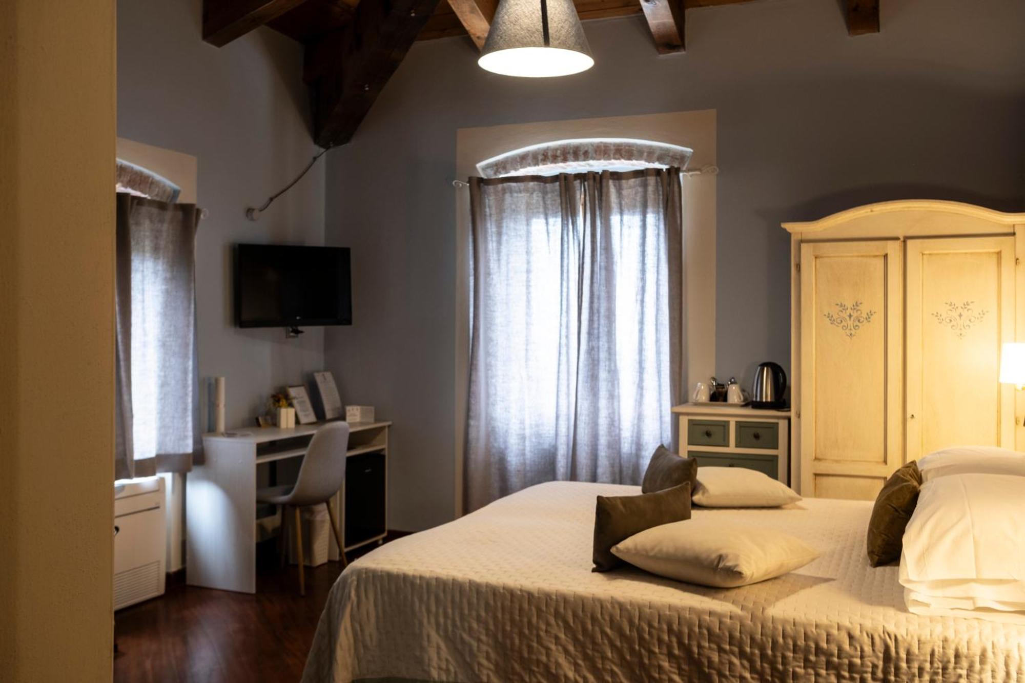 Locanda De Banchieri Fosdinovo Luaran gambar